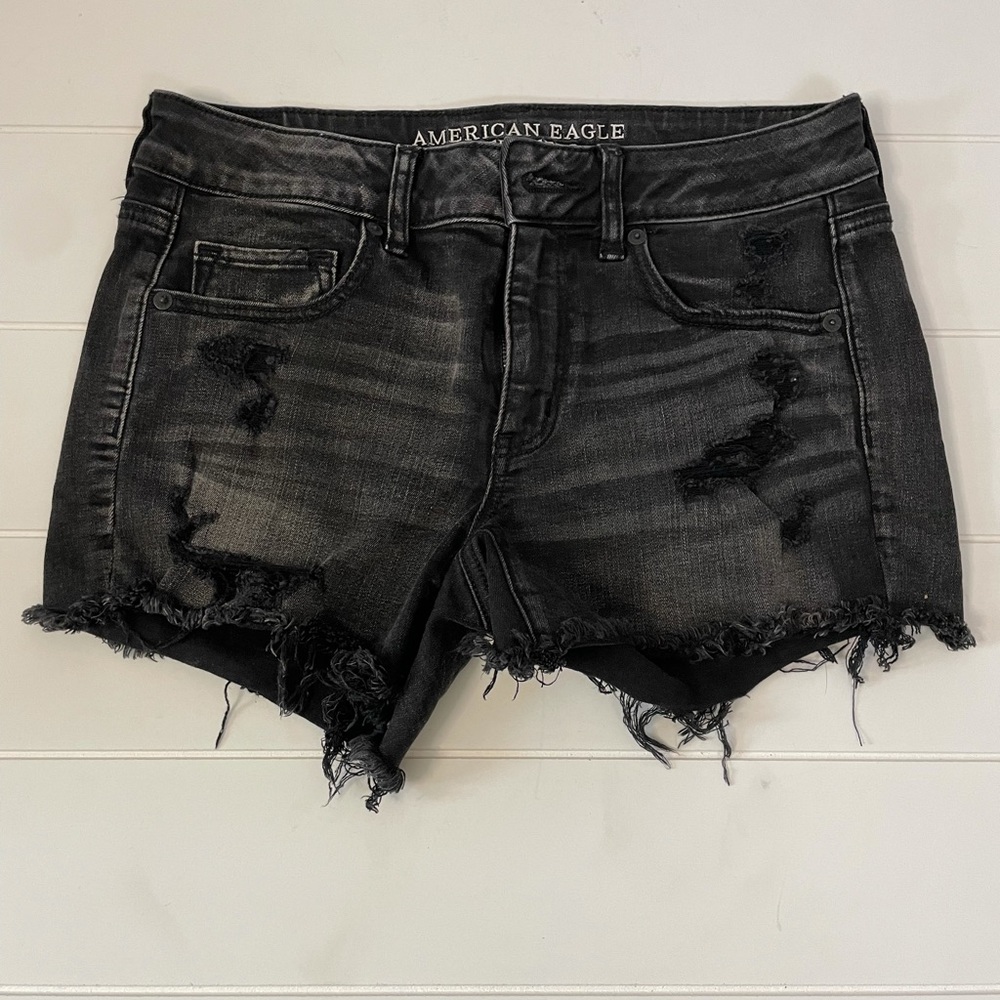 American Eagle Outfitters Distressed super stretch denim midi black shorts